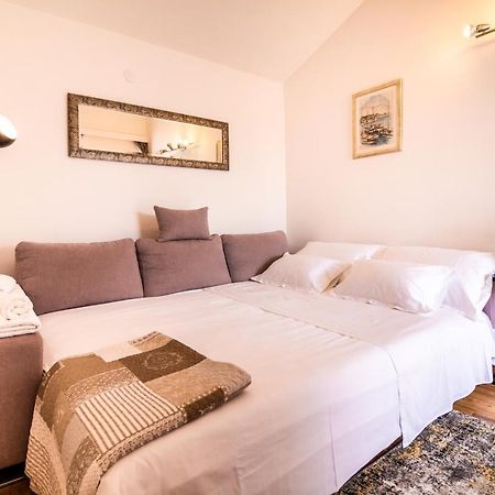 Sunny Beach Apartment Lavica ポドストラナ エクステリア 写真