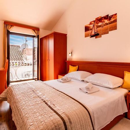 Sunny Beach Apartment Lavica ポドストラナ エクステリア 写真