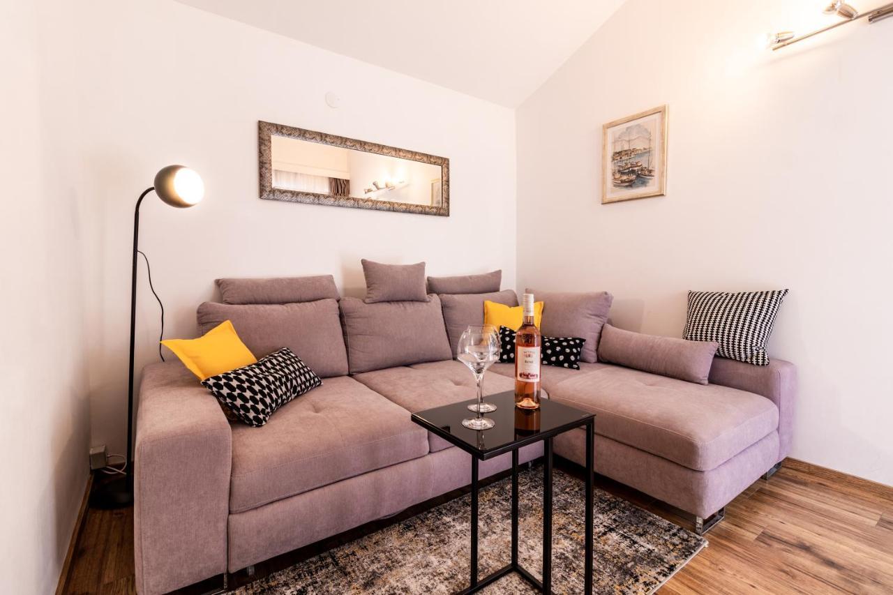 Sunny Beach Apartment Lavica ポドストラナ エクステリア 写真