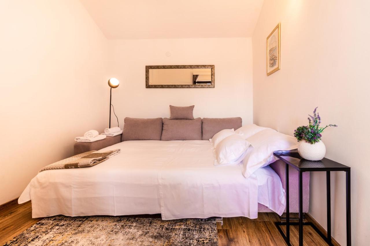 Sunny Beach Apartment Lavica ポドストラナ エクステリア 写真
