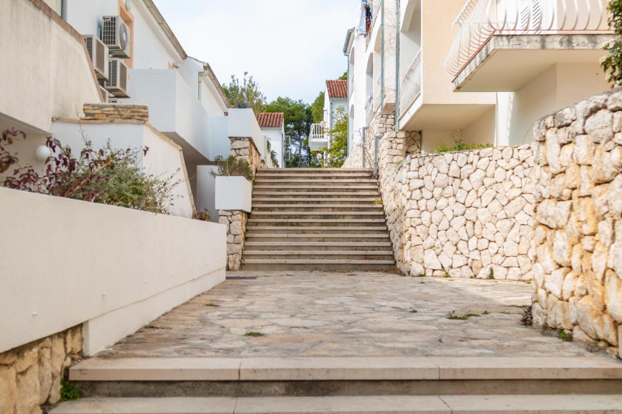 Sunny Beach Apartment Lavica ポドストラナ エクステリア 写真