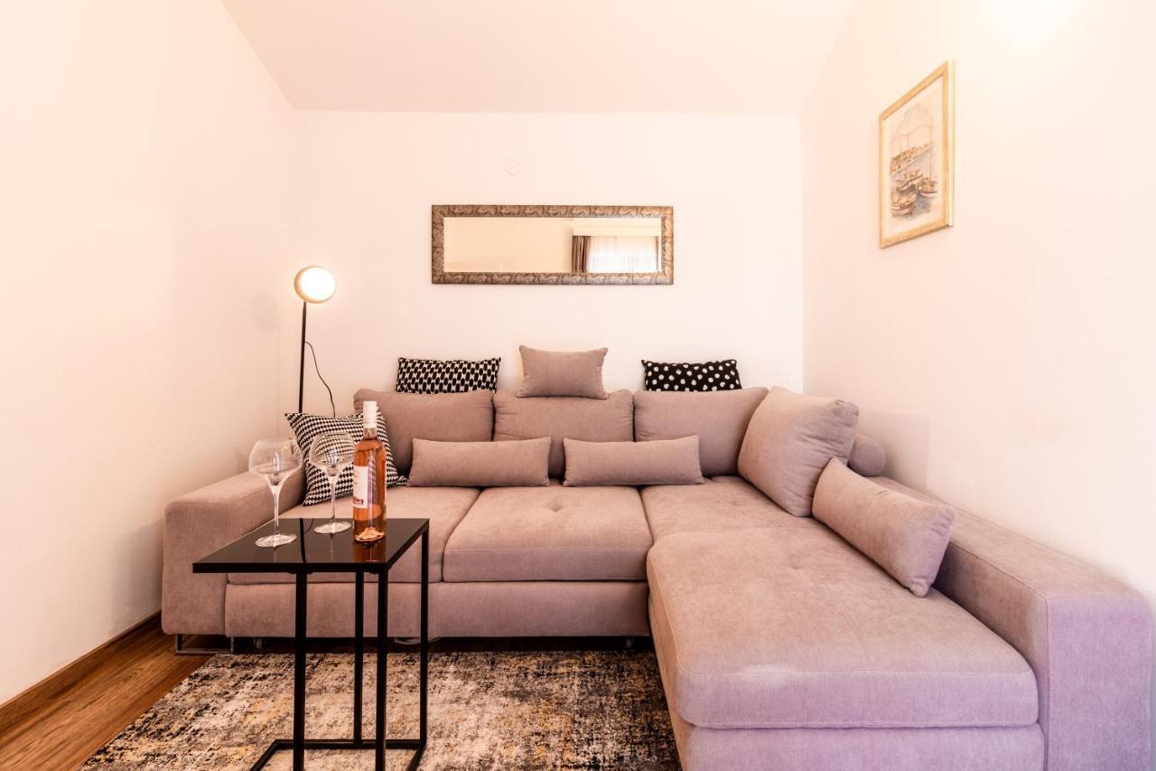 Sunny Beach Apartment Lavica ポドストラナ エクステリア 写真